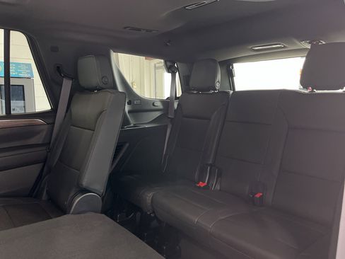 Used 2024 Chevrolet Tahoe High Country AWD/4WD image 18