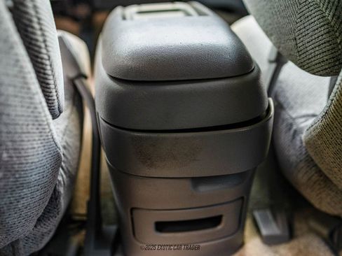 Used 1999 Chevrolet Tahoe LS image 33