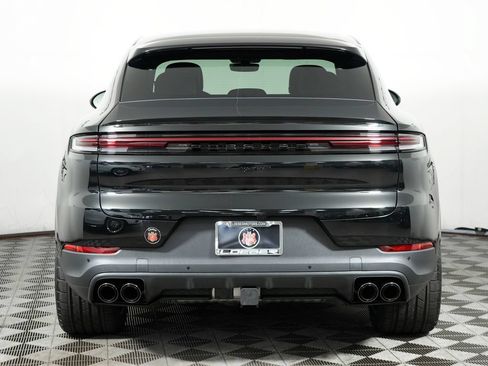 New 2026 Porsche Cayenne Coupe AWD/4WD image 6