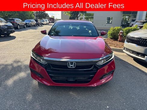 Used 2019 Honda Accord Sport image 2