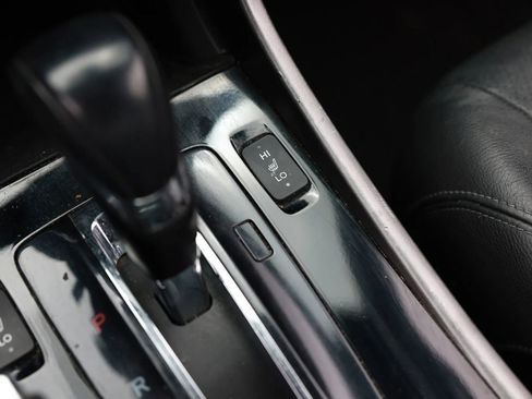 Used 2016 Honda Accord Touring image 38