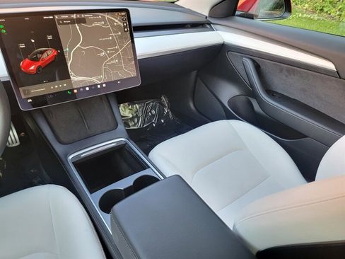 Used 2021 Tesla Model 3 Performance image 21