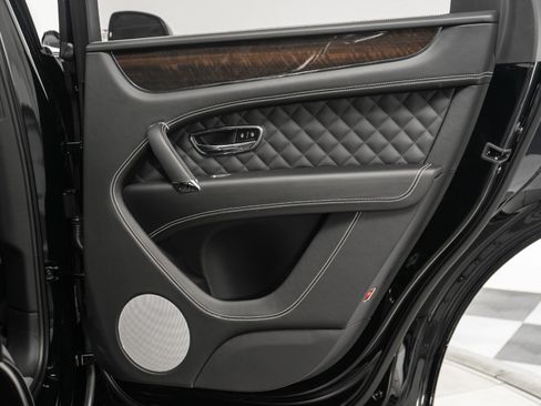 Used 2020 Bentley Bentayga Speed image 36