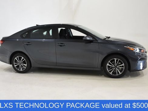 Used 2024 Kia Forte LXS w/ LXS Technology Package FWD image 4