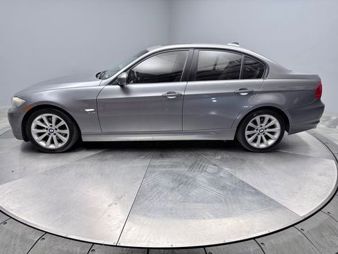 Used 2011 BMW 328i xDrive Sedan AWD/4WD image 8