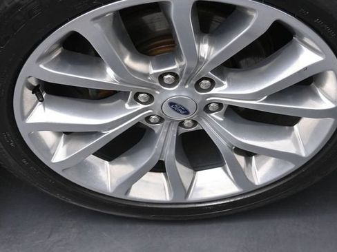 Used 2019 Ford Expedition Max Limited w/ Equipment Group 302A AWD/4WD image 34
