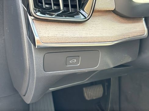 New 2026 Volvo XC90 B6 Ultra w/ Protection Package Premier AWD/4WD image 15