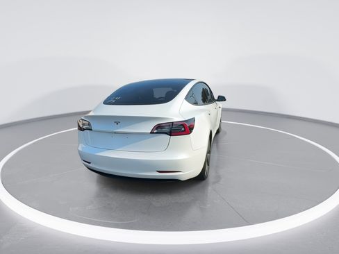 Used 2021 Tesla Model 3 Standard Range Plus RWD image 10