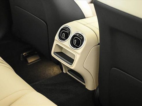 New 2026 Mercedes-Benz C 300 4MATIC Sedan image 19