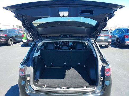 Used 2022 Jeep Compass Latitude w/ Convenience Group image 28