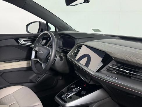 Used 2025 Audi Q4 e-tron Prestige w/ Black Optic Package AWD/4WD image 31