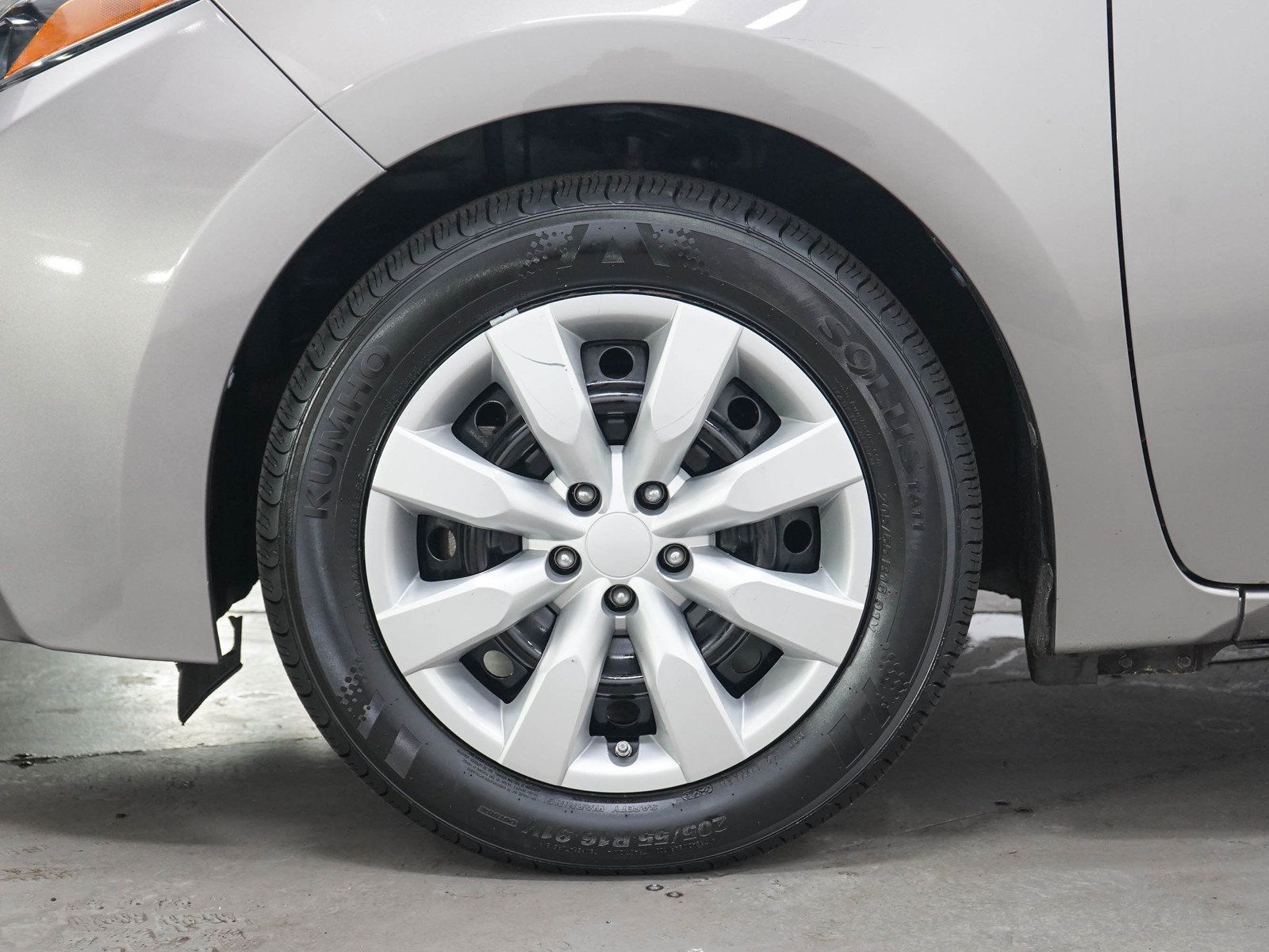 Used 2016 Toyota Corolla LE FWD image 28