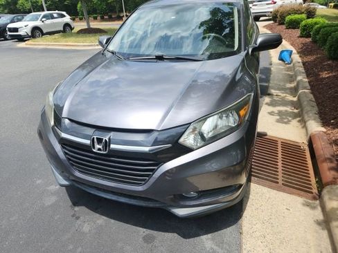 Used 2016 Honda HR-V EX image 1