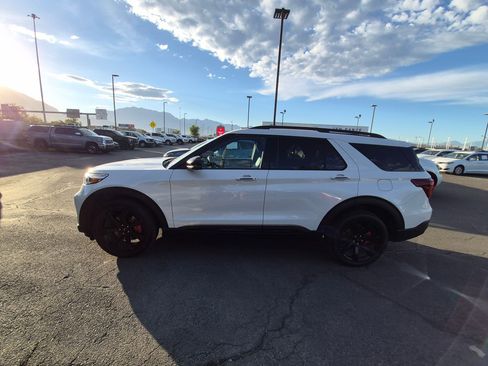 Used 2022 Ford Explorer ST w/ ST Street Pack AWD/4WD image 9