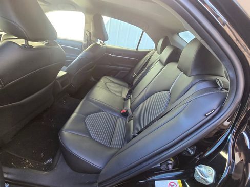 Used 2018 Toyota Camry SE image 13