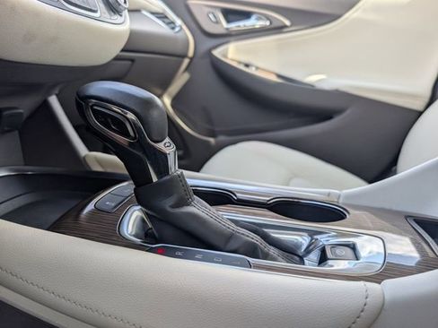 Used 2024 Chevrolet Malibu LT image 18