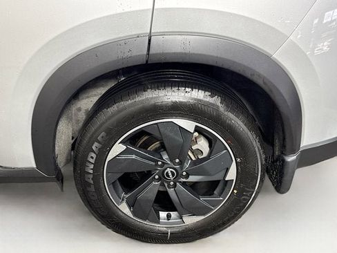 Certified 2024 Nissan Rogue SV image 23