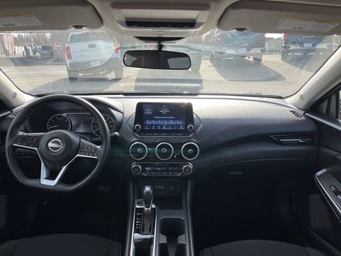 Used 2025 Nissan Sentra SR FWD image 30