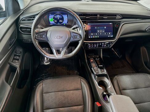 Used 2023 Chevrolet Bolt EUV Premier w/ Redline Edition image 17