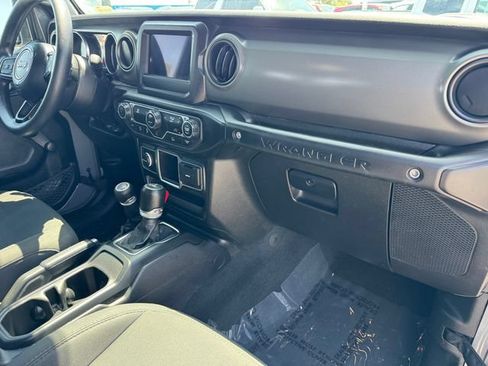 Used 2023 Jeep Wrangler Unlimited Sport AWD/4WD image 5