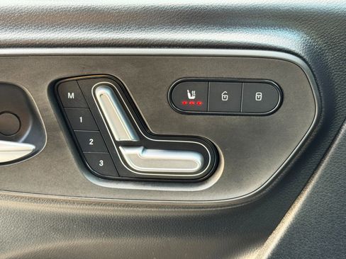 Used 2023 Mercedes-Benz Sprinter 2500 image 17