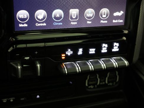 Used 2019 RAM 1500 Limited image 29