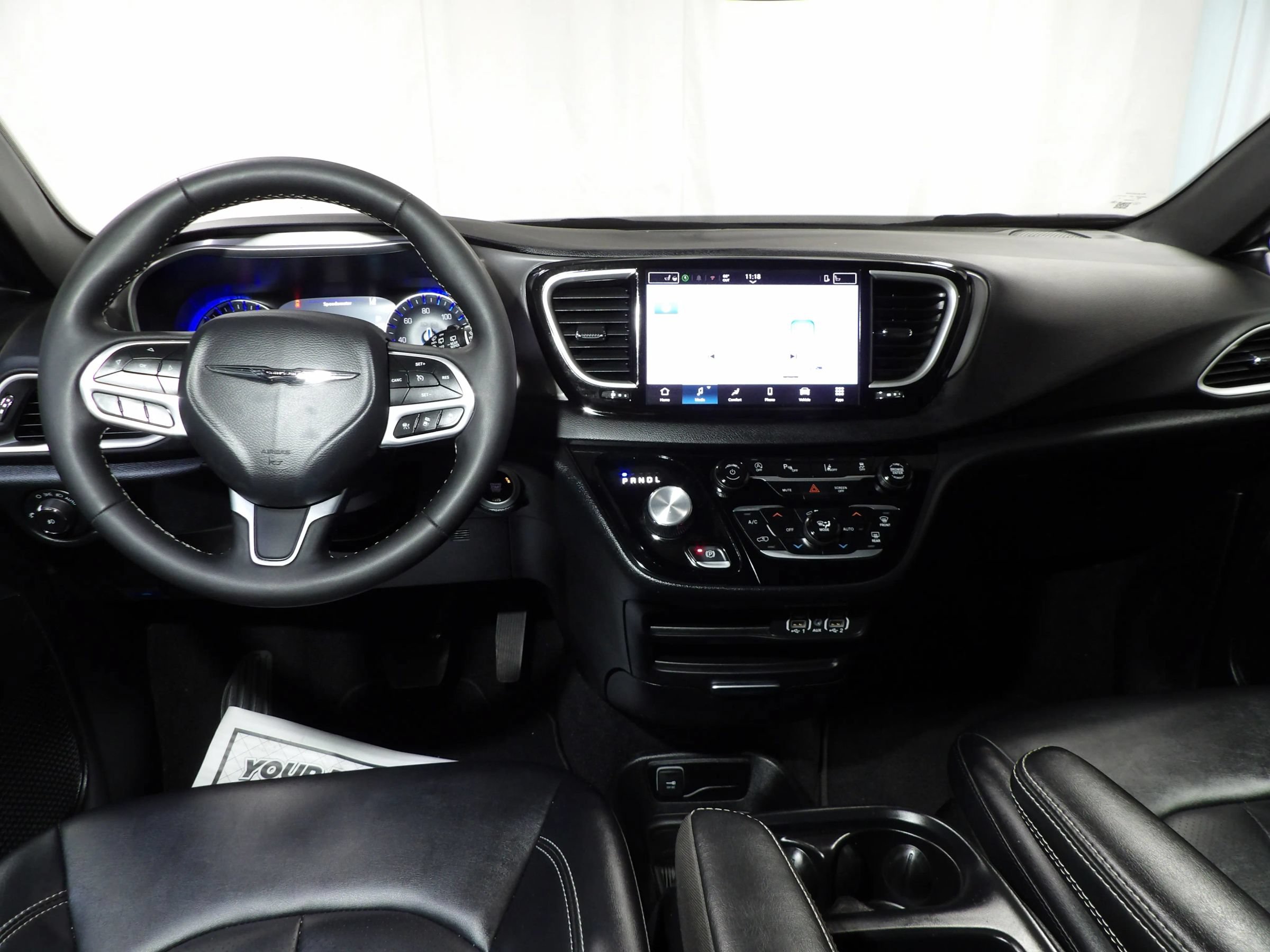 Used 2025 Chrysler Pacifica Select FWD image 20