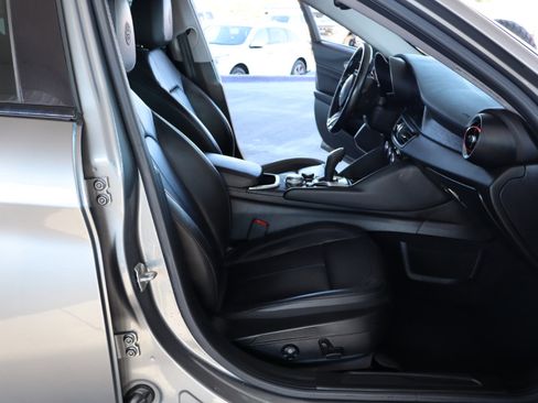 Used 2020 Alfa Romeo Giulia w/ Nero Edizione image 50