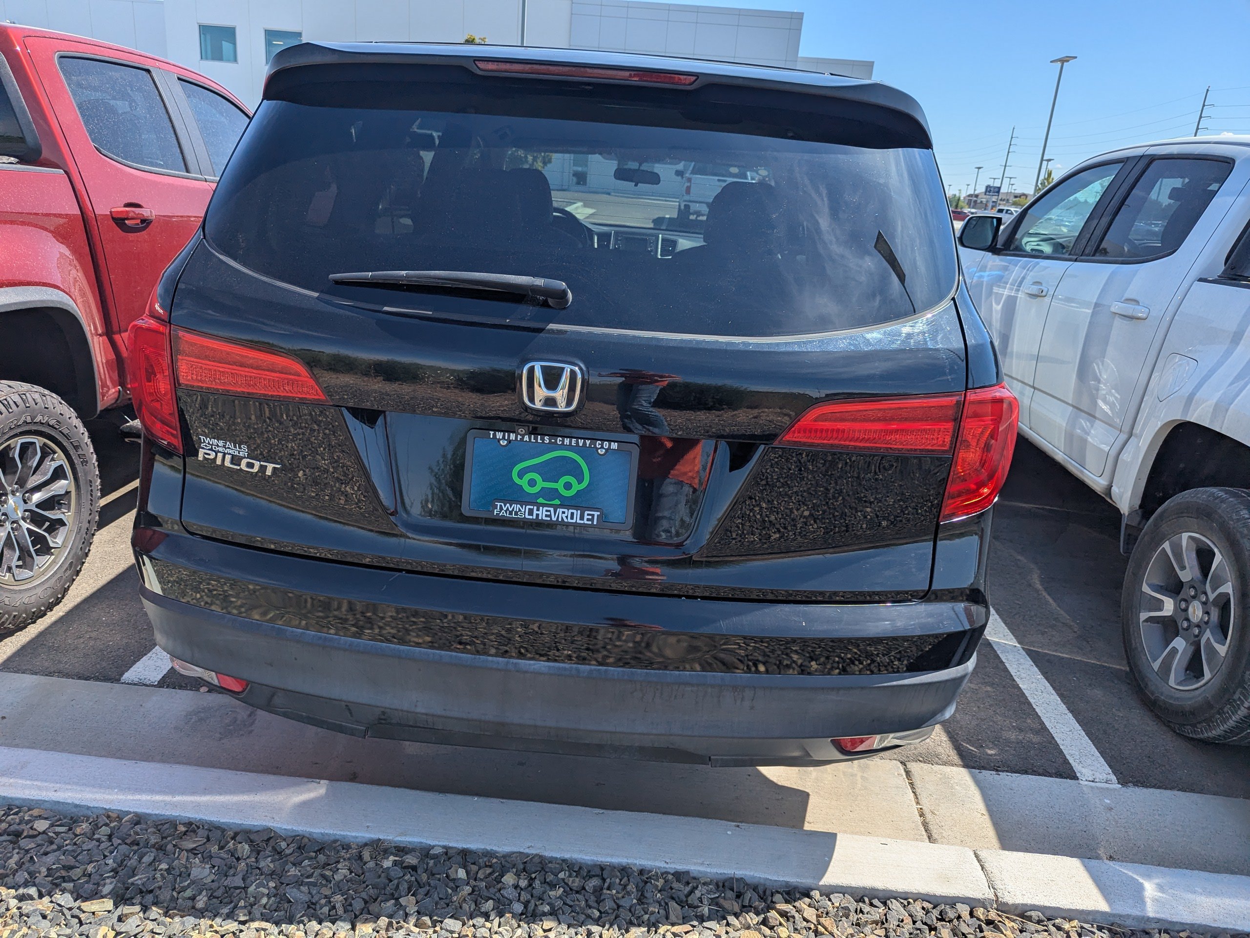 Used 2017 Honda Pilot LX image 6