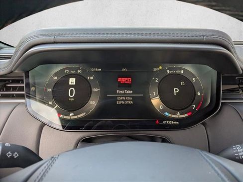 Used 2024 Land Rover Range Rover Sport SE image 11