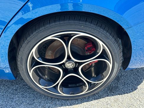 Used 2024 Alfa Romeo Giulia Veloce image 19