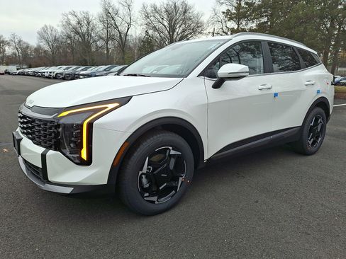 New 2026 Kia Sportage EX image 3