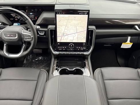 New 2026 GMC Yukon XL Elevation image 15