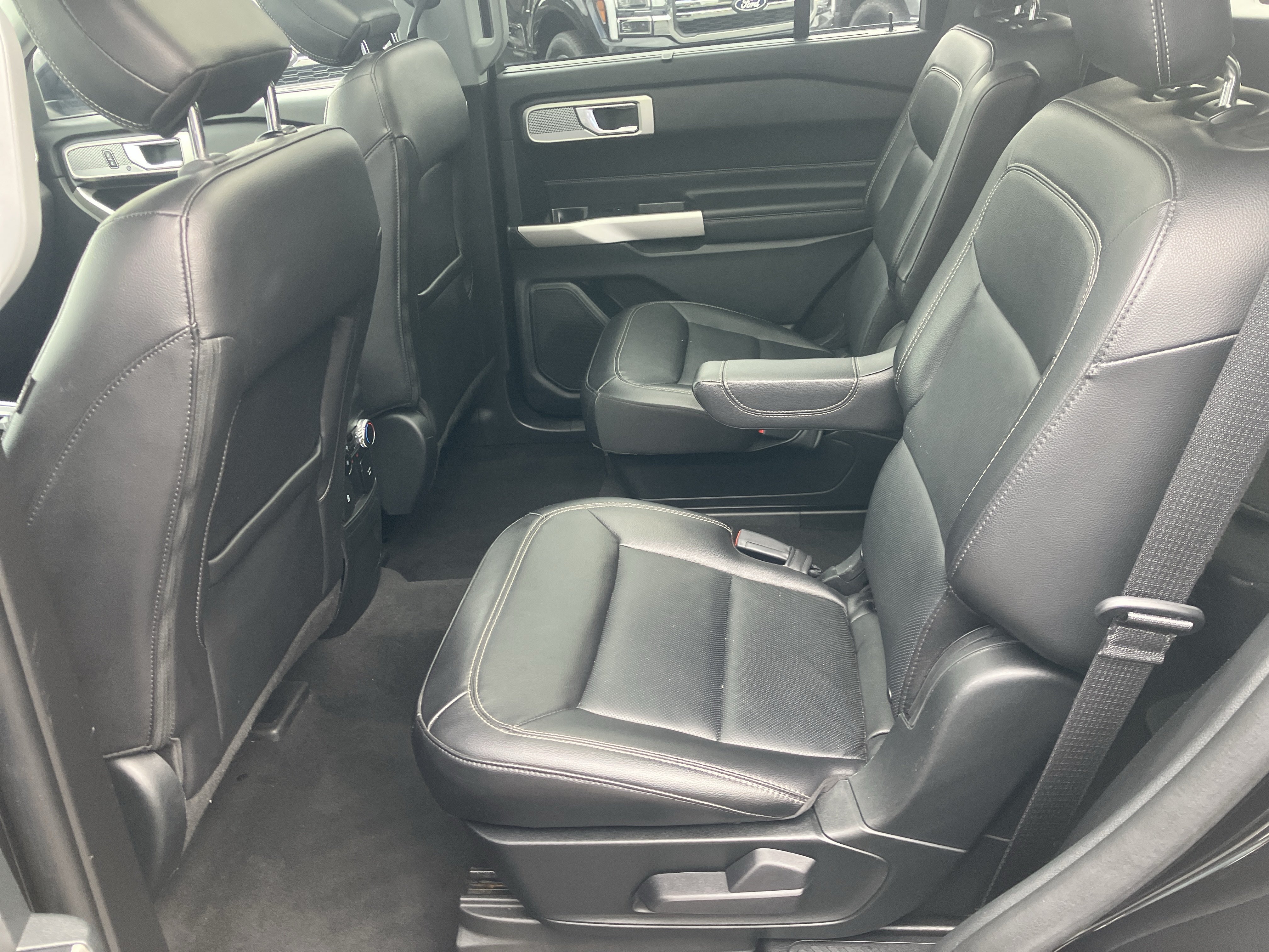 Certified 2023 Ford Explorer Limited AWD/4WD image 16
