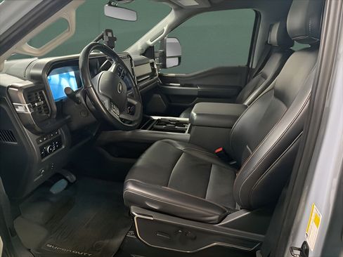 Used 2024 Ford F250 Lariat w/ Lariat Ultimate Package AWD/4WD image 11