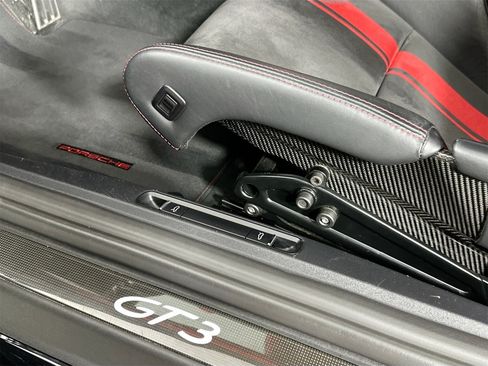 Certified 2019 Porsche 911 GT3 image 29