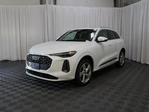 New 2025 Audi Q5 Premium Plus image 28