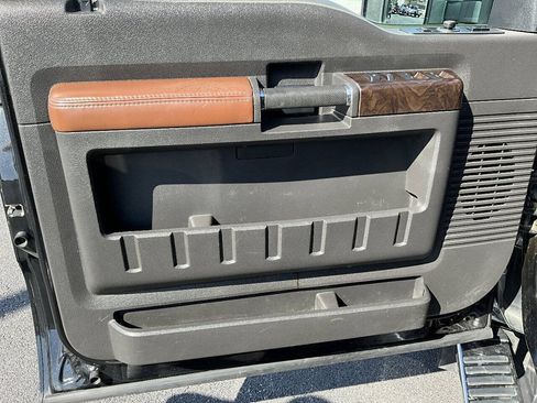 Used 2014 Ford F450 Platinum AWD/4WD image 21