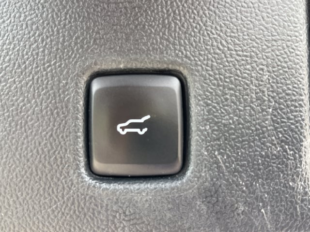 Used 2023 Ford Escape ST-Line w/ Tech Pack #1 AWD/4WD image 9
