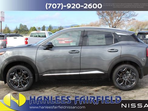 New 2026 Nissan Kicks SR FWD image 2