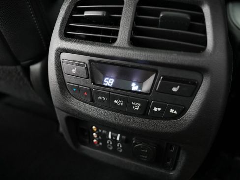 Used 2018 Honda Pilot Elite image 40