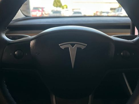 Used 2020 Tesla Model 3 Standard Range Plus RWD image 28