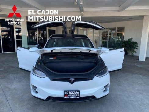 Used 2018 Tesla Model X 75D image 23