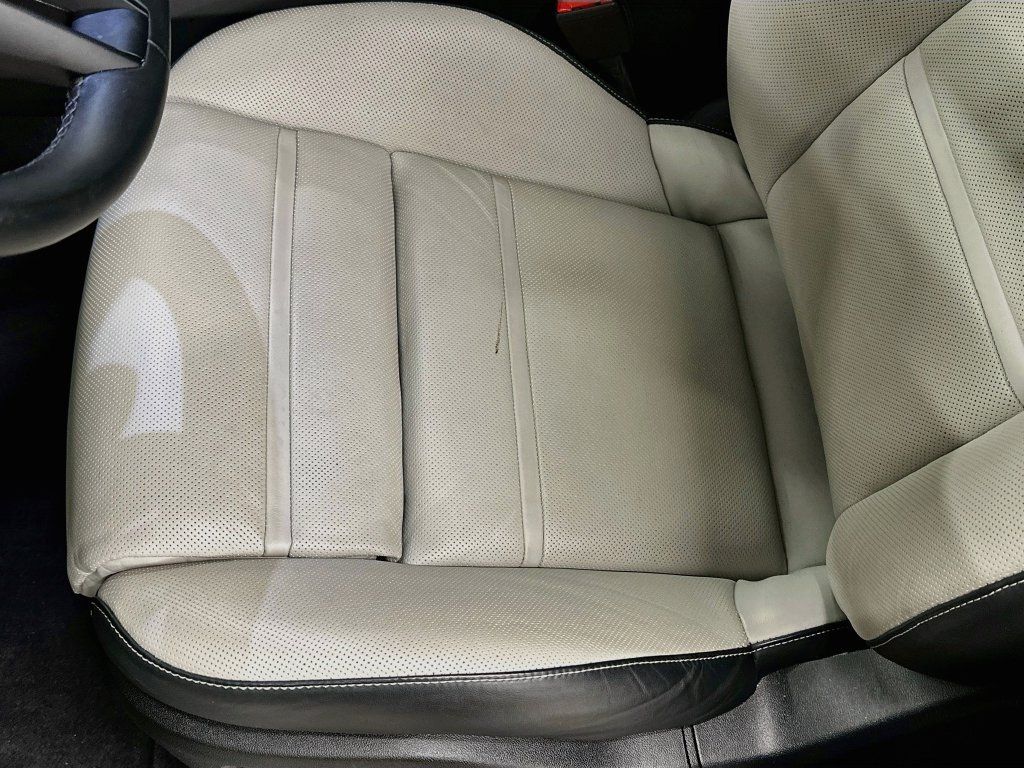 Certified 2024 Porsche Cayenne AWD/4WD image 21