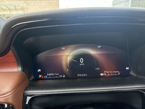 Used 2022 Lincoln Nautilus Reserve w/ Equipment Group 201A AWD/4WD image 9