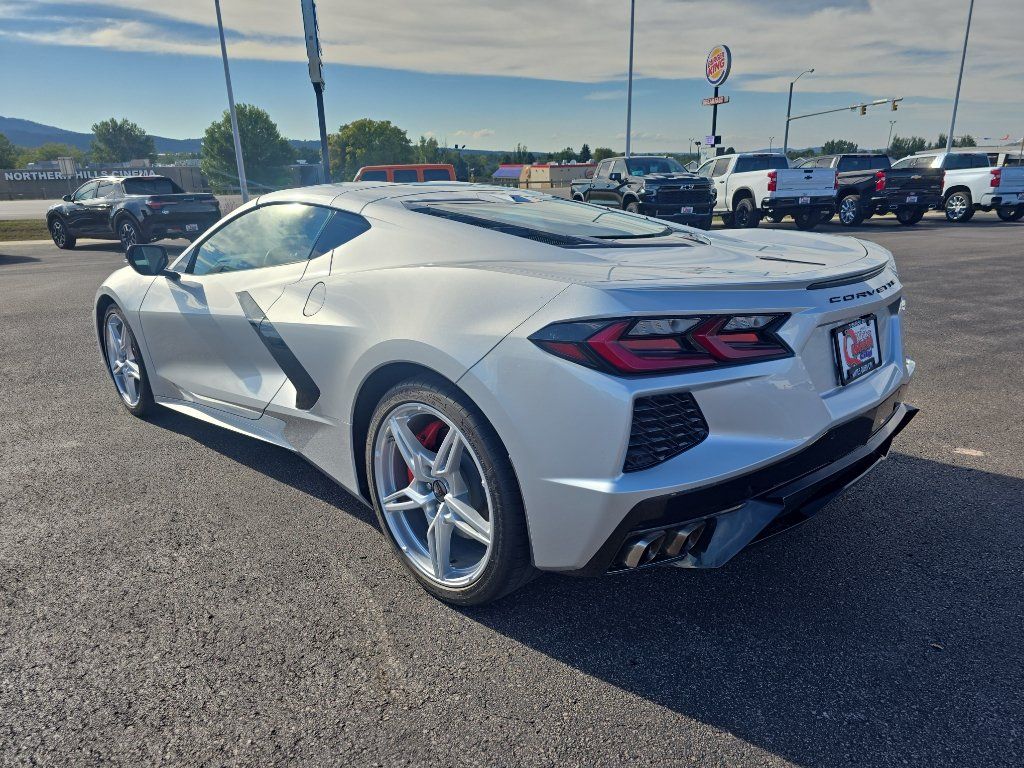 Used 2020 Chevrolet Corvette Stingray Preferred Cpe w/ 2LT Preferred Equipment Group RWD image 3
