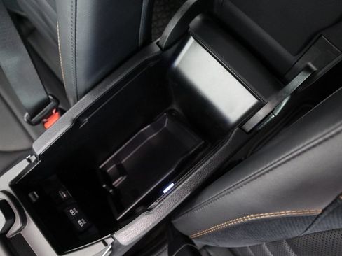 Used 2019 Toyota Avalon XSE w/ All Weather Liner Package FWD image 33