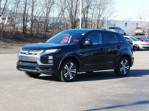 Used 2025 Mitsubishi Outlander Sport ES image 2