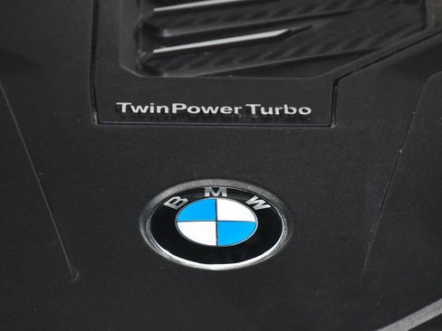 Used 2022 BMW 740i xDrive w/ M Sport Package AWD/4WD image 81