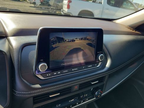 Used 2023 Nissan Rogue SV image 23